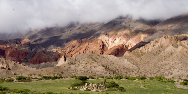 Viajes al Noroeste Argentino desde Rosario, excursiones 2022 a la montaña de los 7 colores